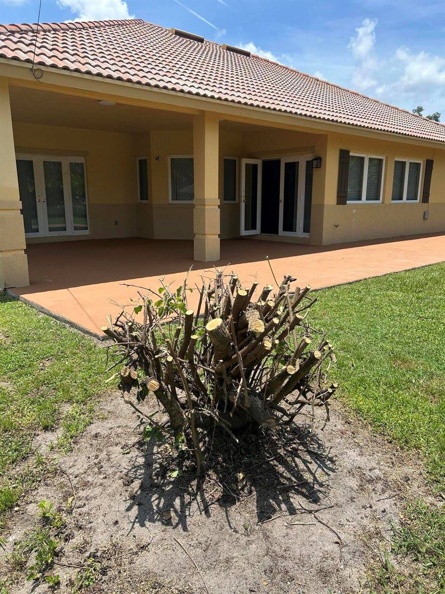 1821 SW California Boulevard, Port Saint Lucie, FL 34953