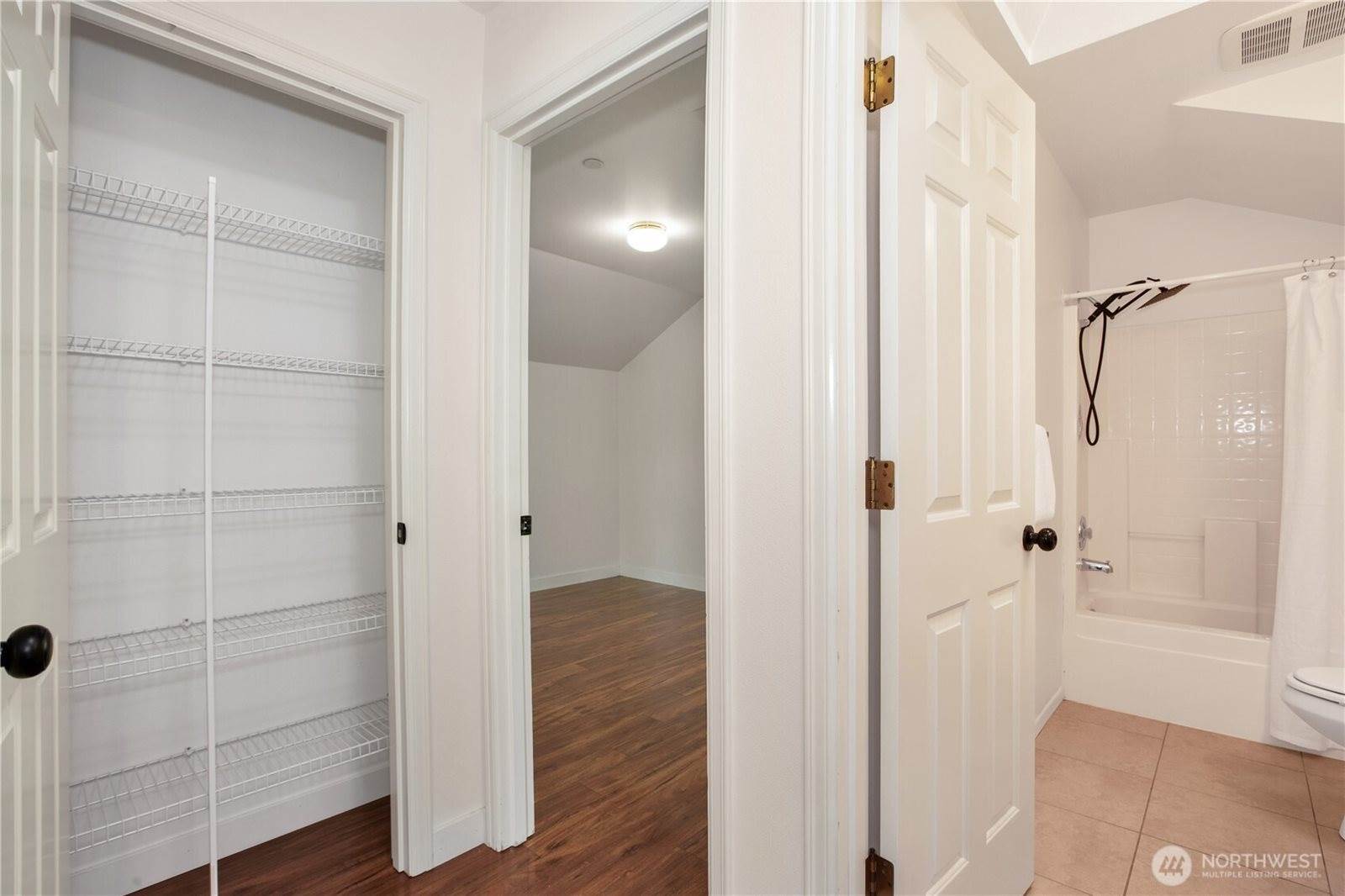 2025 Palisade Blvd, Dupont, WA 98327