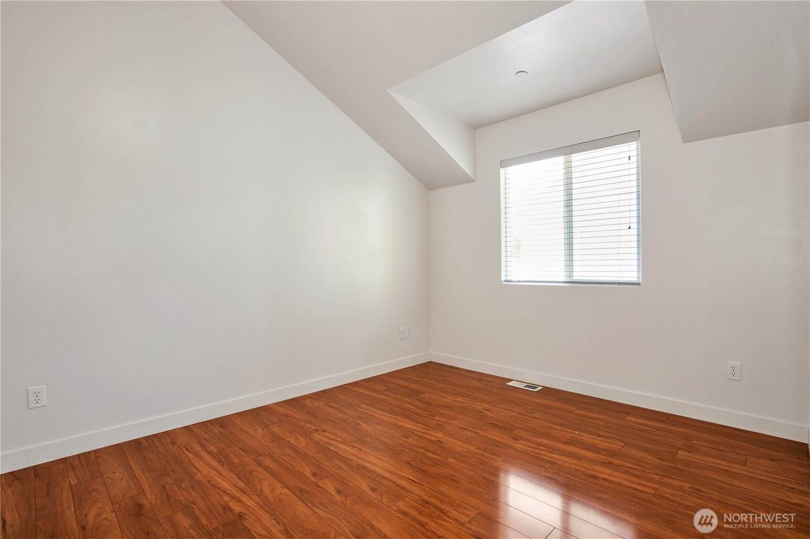 2025 Palisade Blvd, Dupont, WA 98327