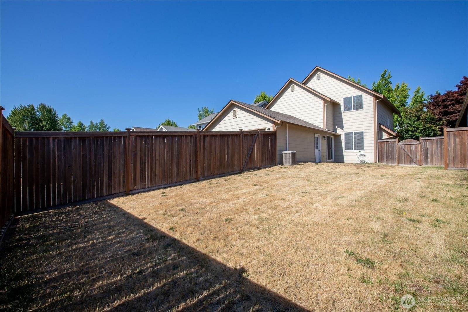 2025 Palisade Blvd, Dupont, WA 98327