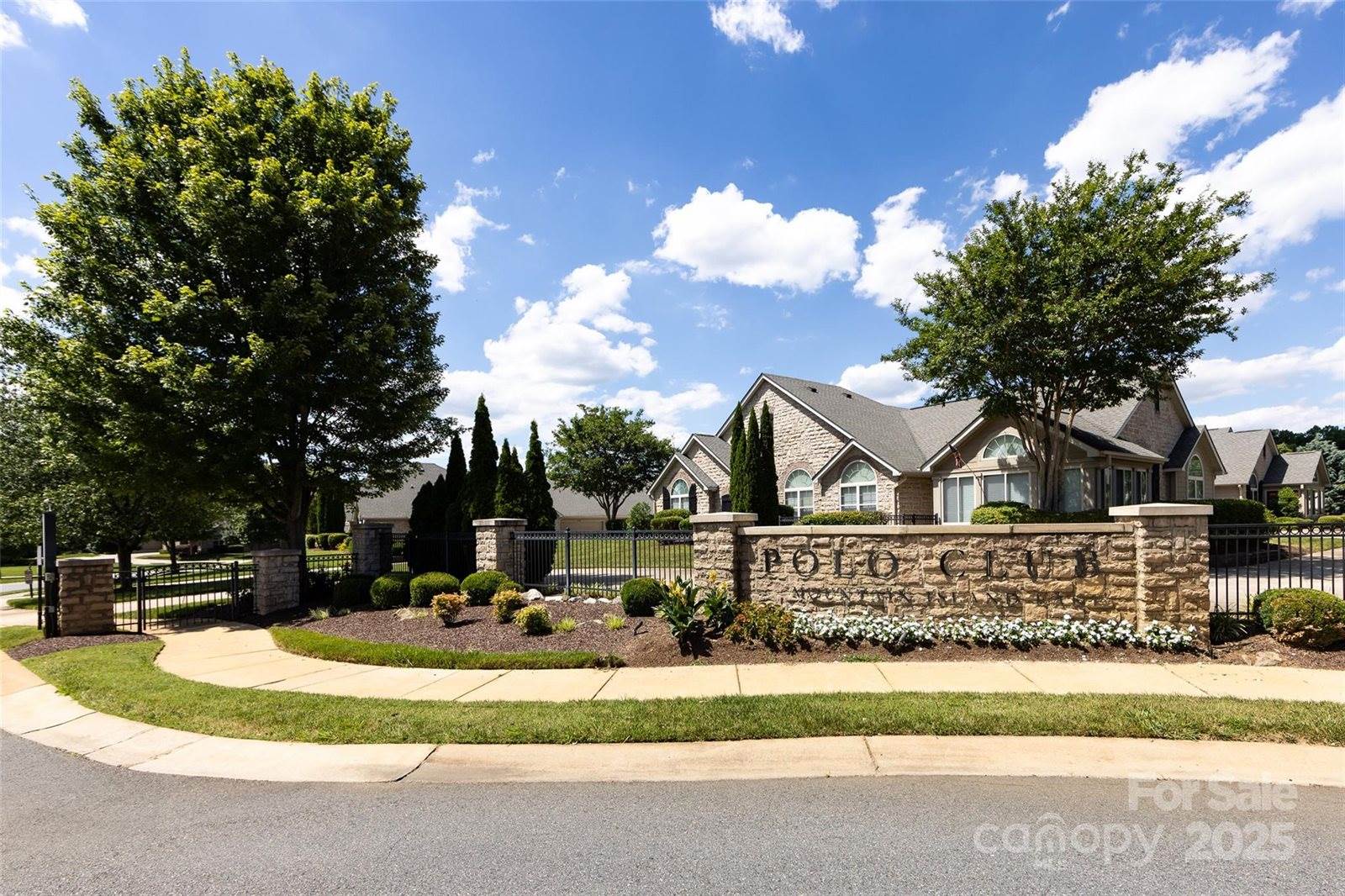 4723 Polo Gate Boulevard, Charlotte, NC 28216