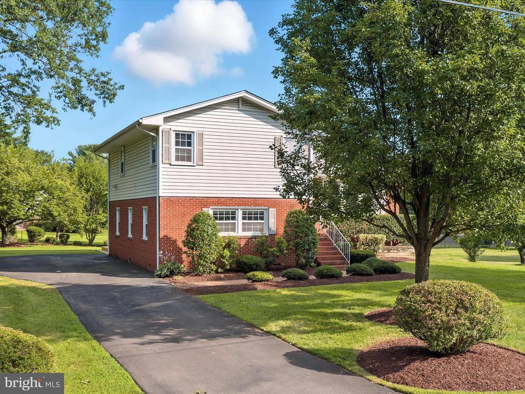 8917 Virginia Avenue, Manassas, VA 20110