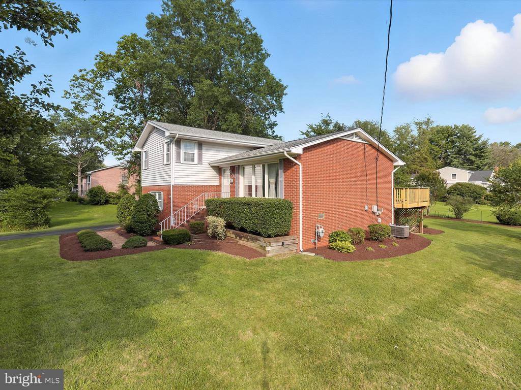 8917 Virginia Avenue, Manassas, VA 20110