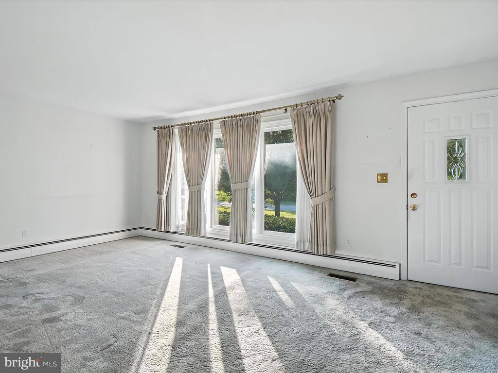 8917 Virginia Avenue, Manassas, VA 20110