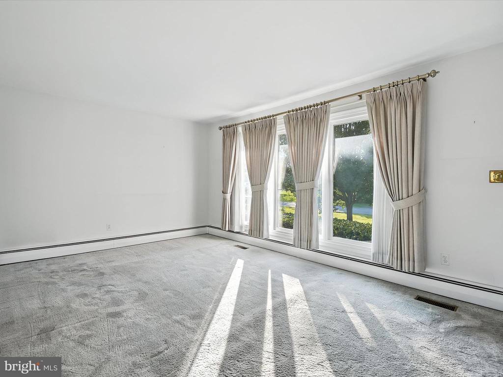 8917 Virginia Avenue, Manassas, VA 20110