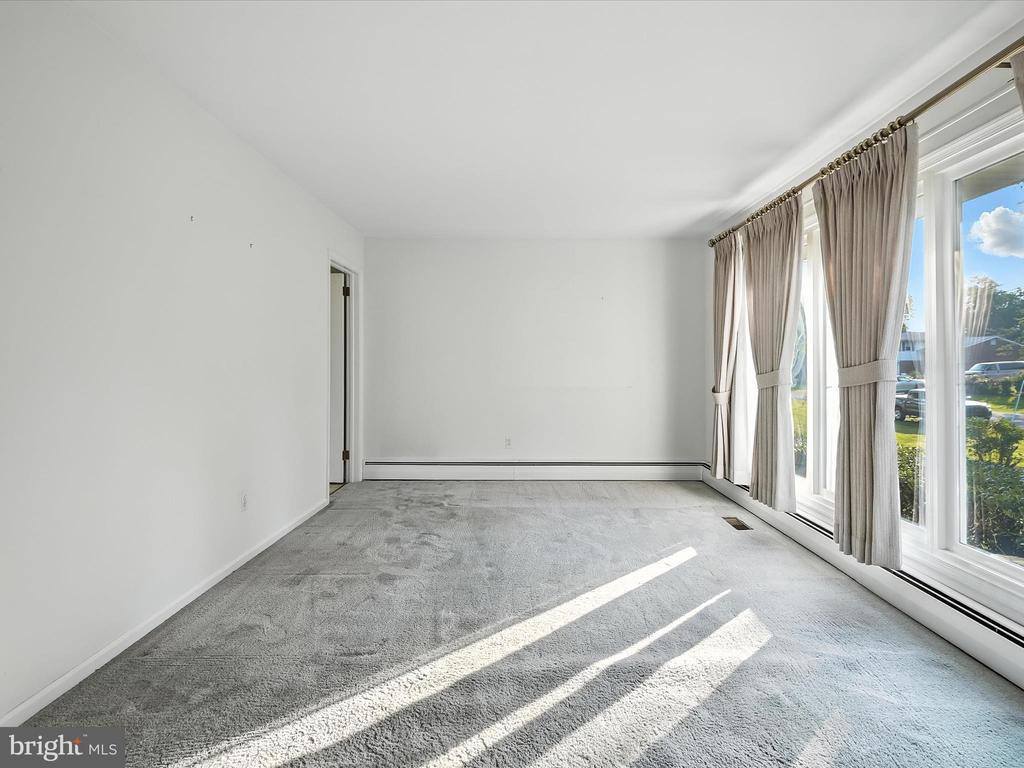 8917 Virginia Avenue, Manassas, VA 20110