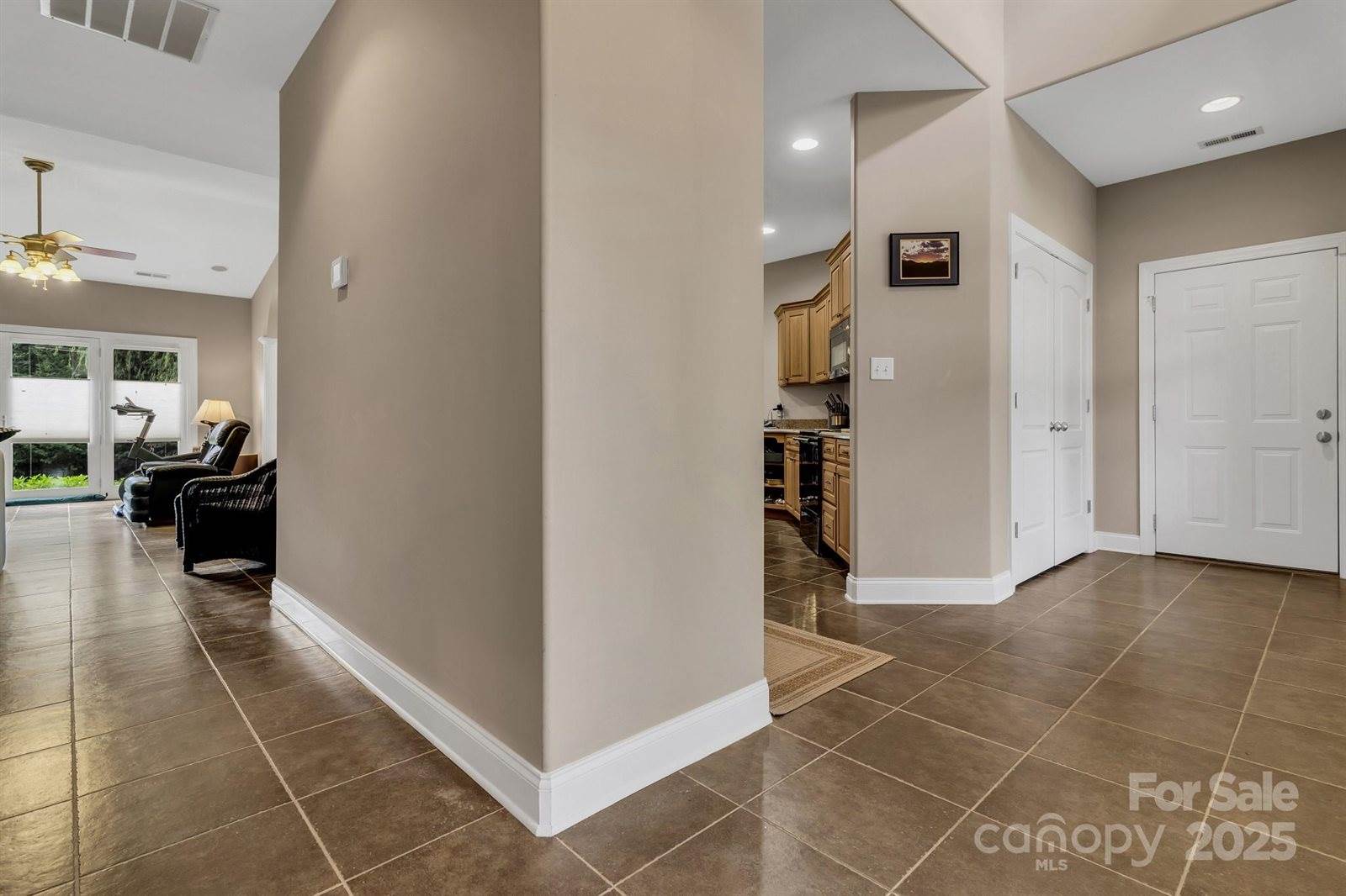 44 Pacifico Drive, Asheville, NC 28806