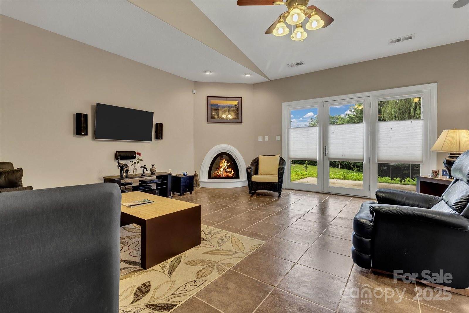 44 Pacifico Drive, Asheville, NC 28806