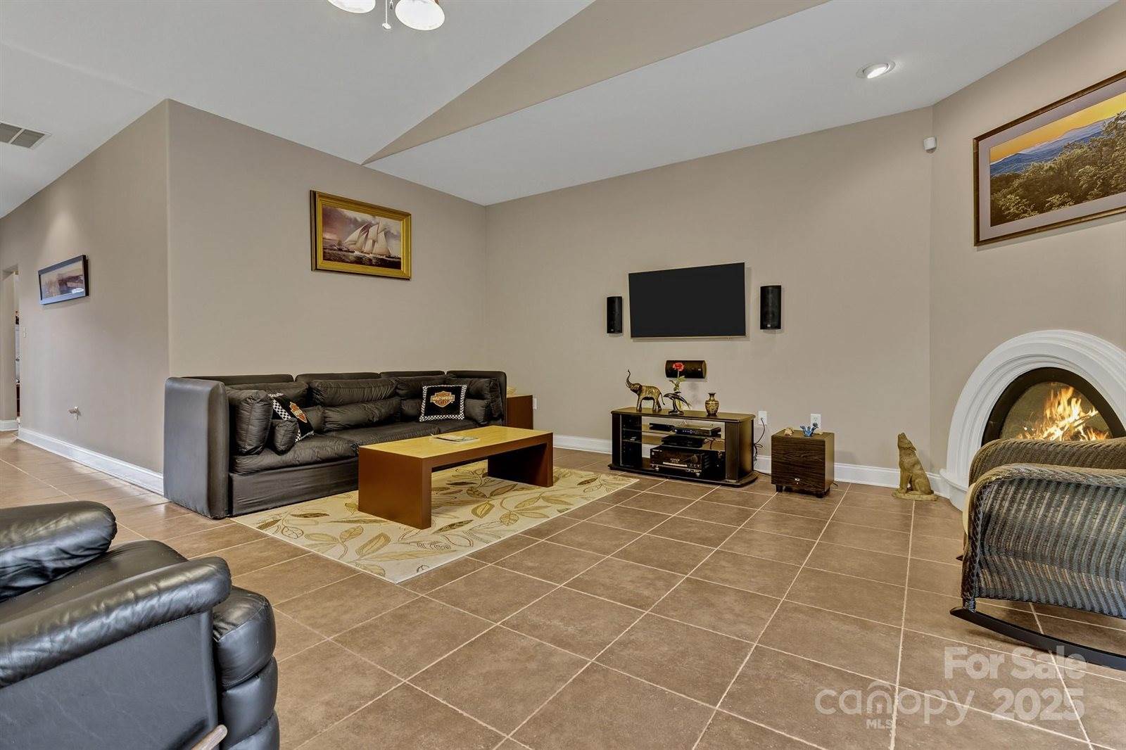 44 Pacifico Drive, Asheville, NC 28806