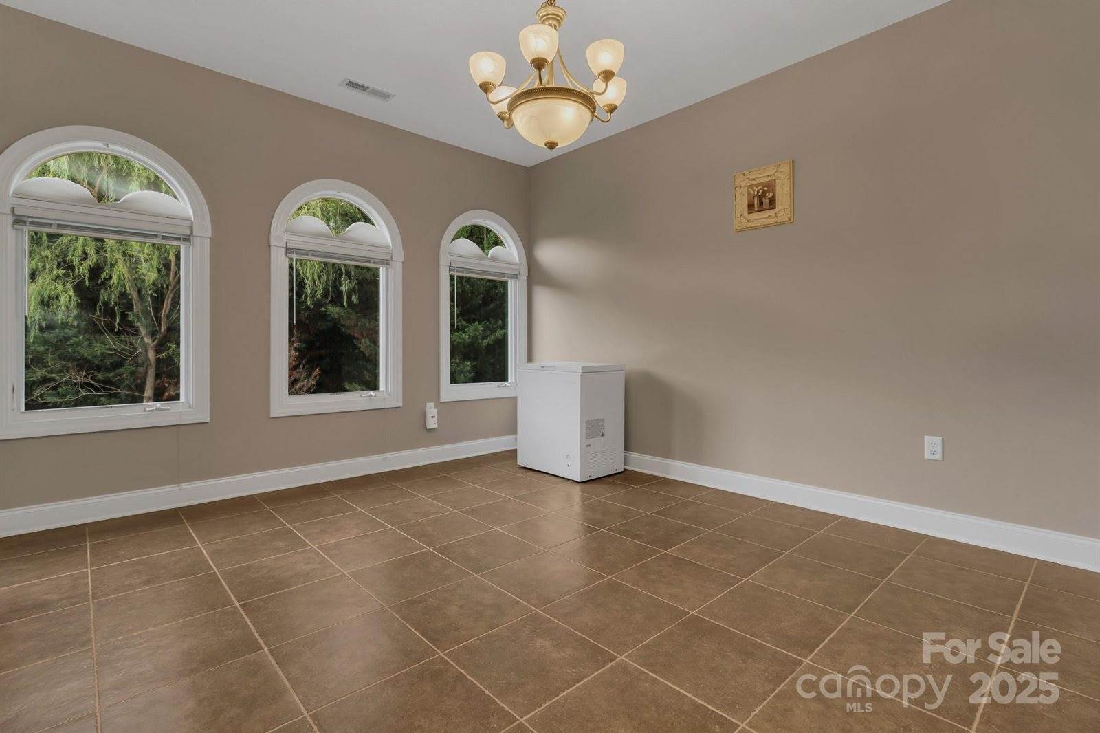 44 Pacifico Drive, Asheville, NC 28806