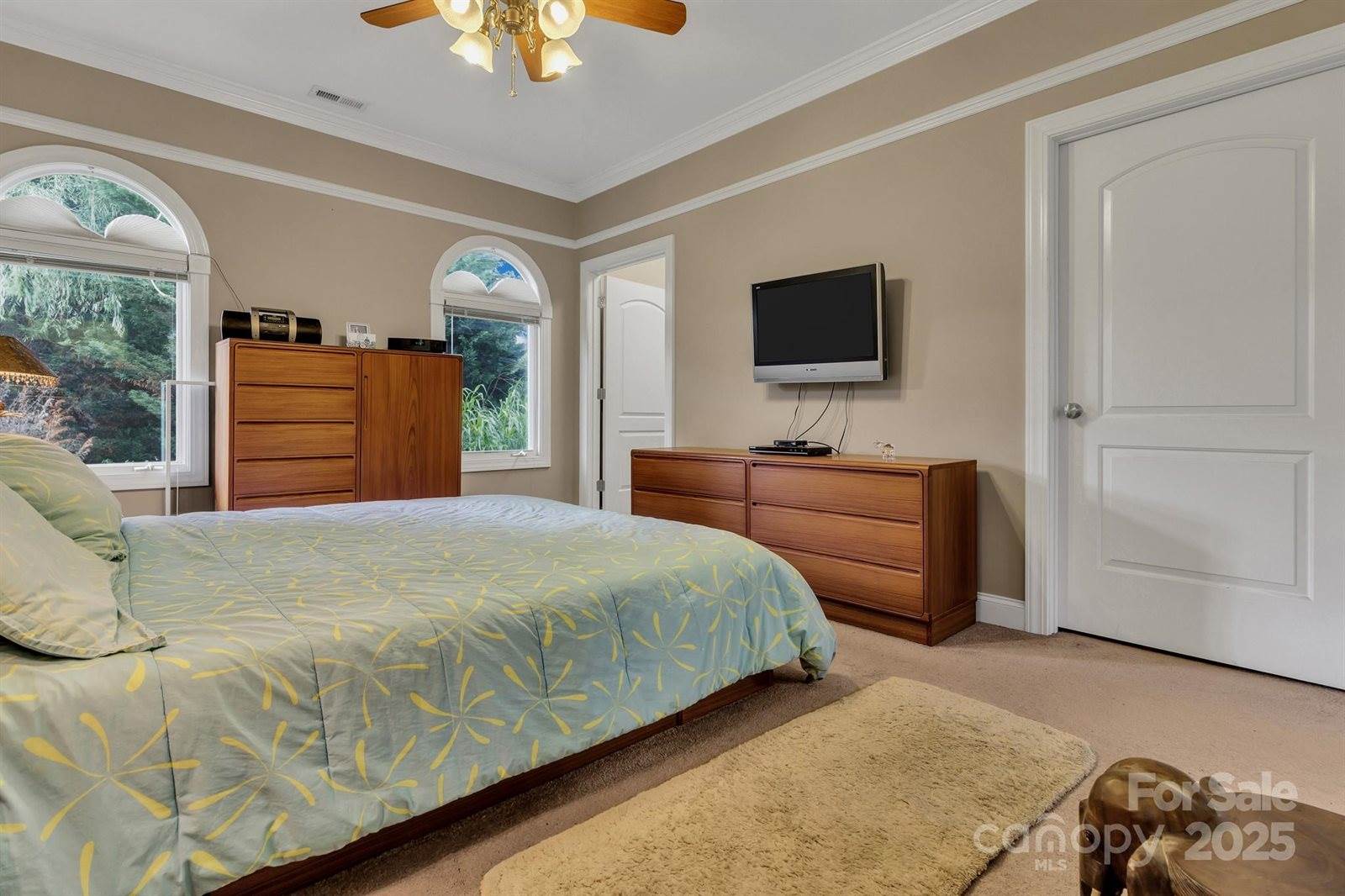 44 Pacifico Drive, Asheville, NC 28806