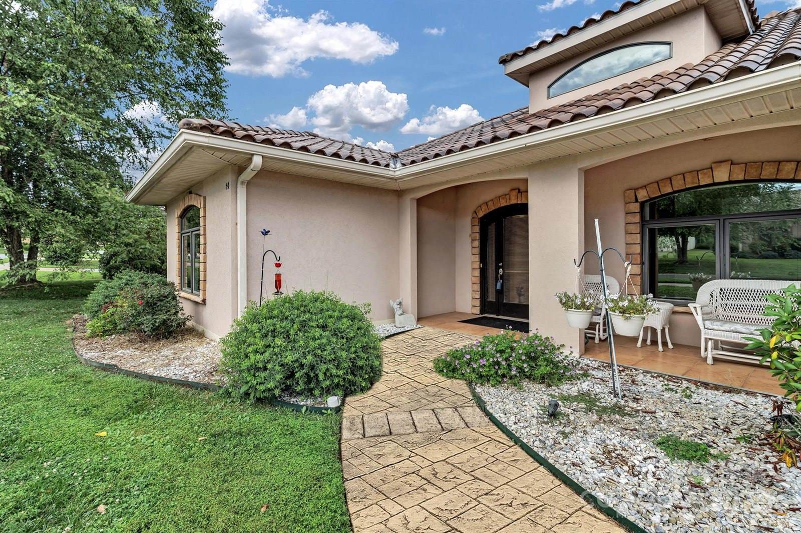 44 Pacifico Drive, Asheville, NC 28806