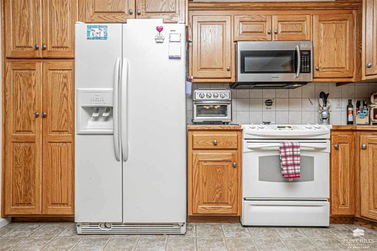 3033 Irene Circle, Manhattan, KS 66502