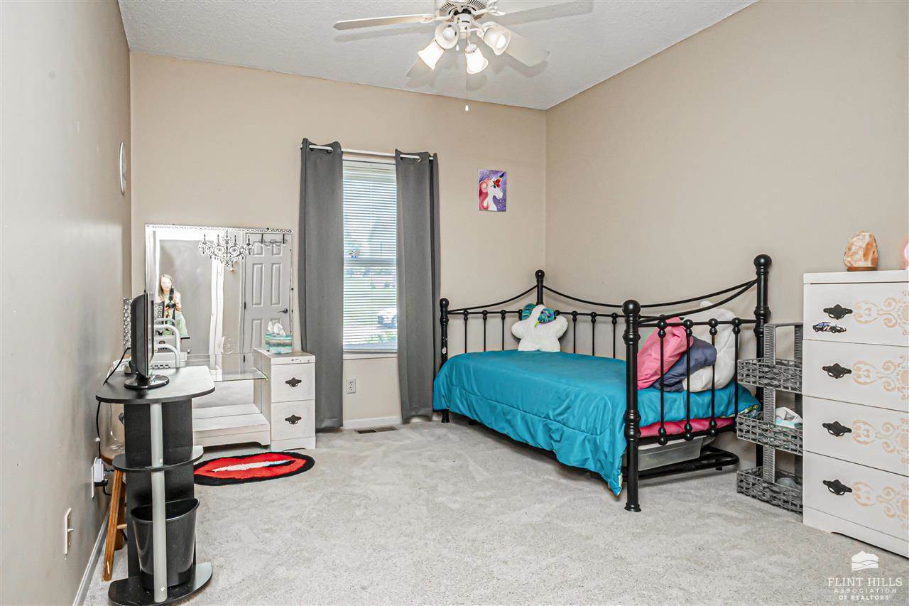 3033 Irene Circle, Manhattan, KS 66502