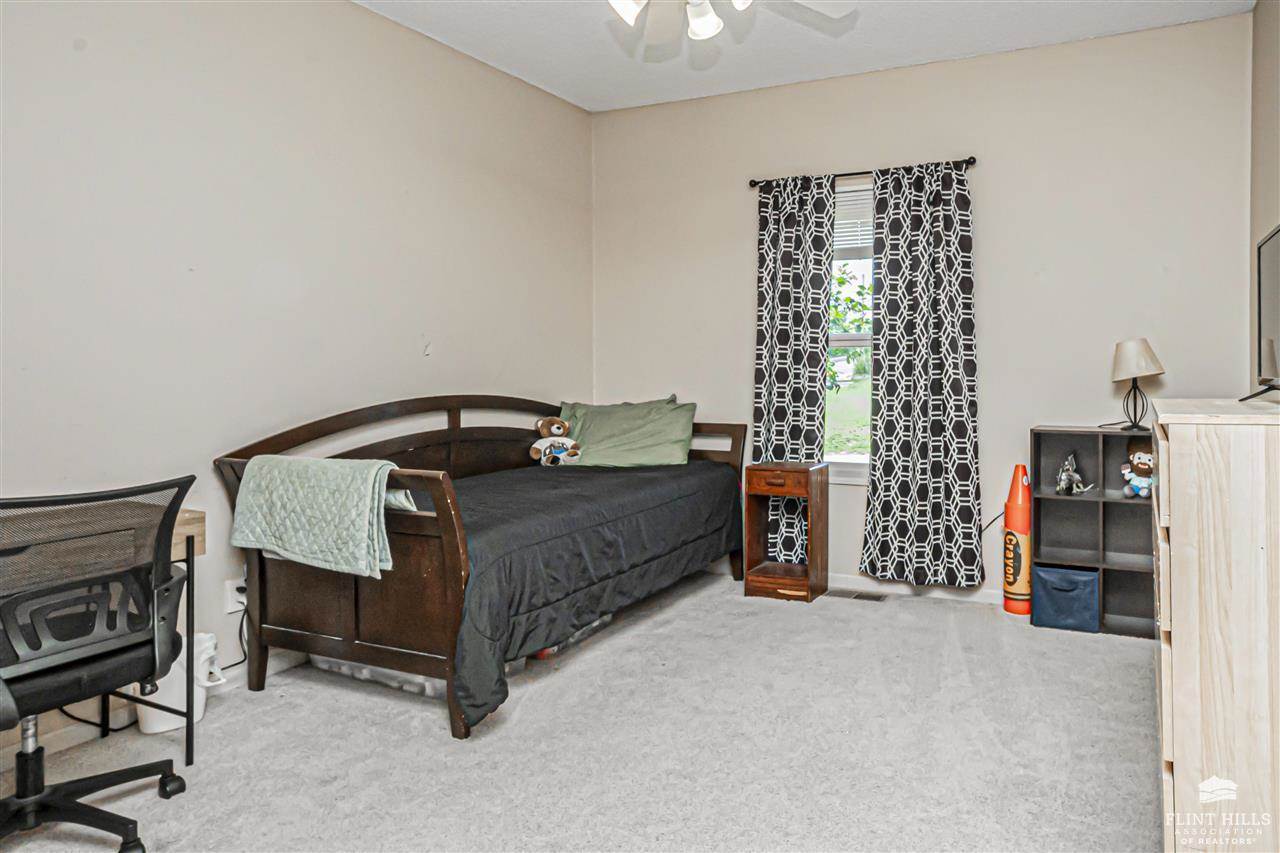 3033 Irene Circle, Manhattan, KS 66502