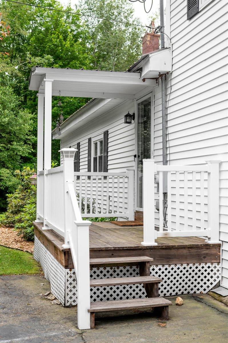 230 West Old Main Road, Lowell, ME 04493