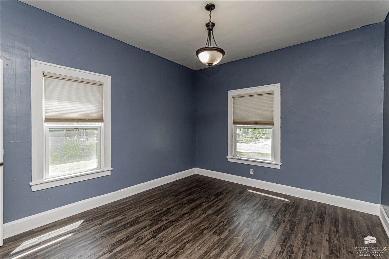 317 NE 9th Street, Abilene, KS 67410