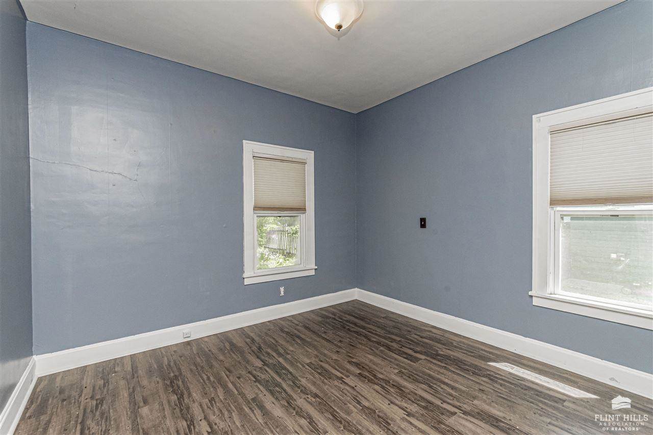 317 NE 9th Street, Abilene, KS 67410