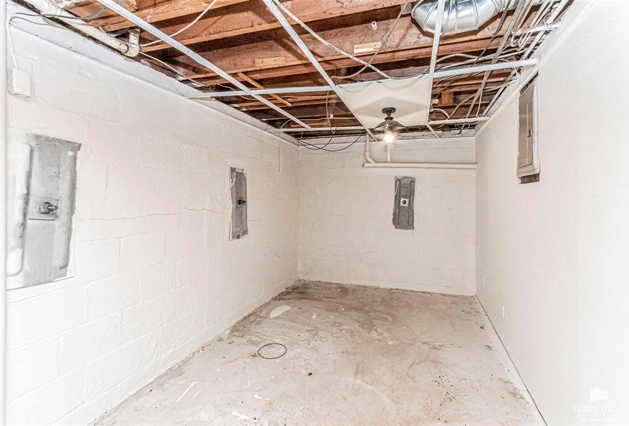 317 NE 9th Street, Abilene, KS 67410