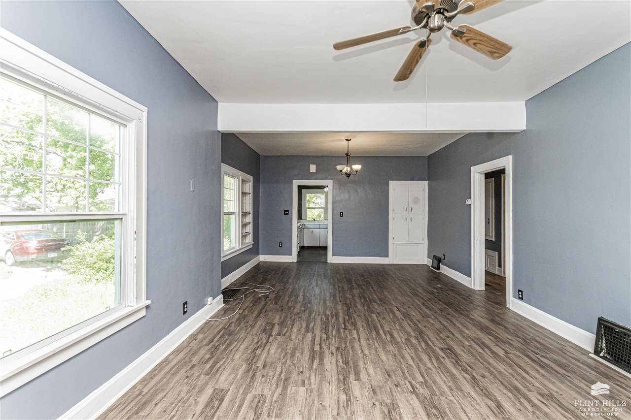 317 NE 9th Street, Abilene, KS 67410