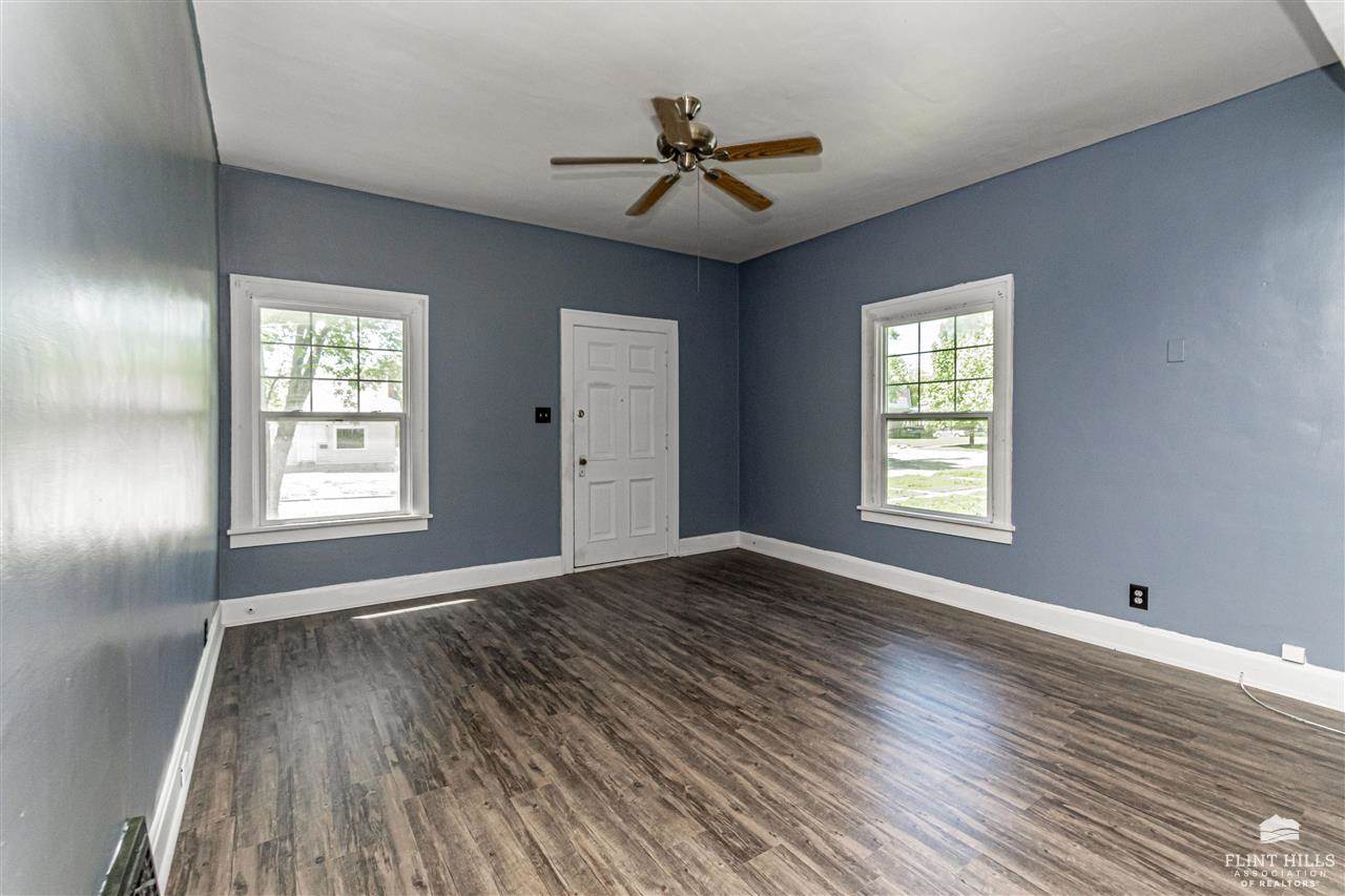 317 NE 9th Street, Abilene, KS 67410