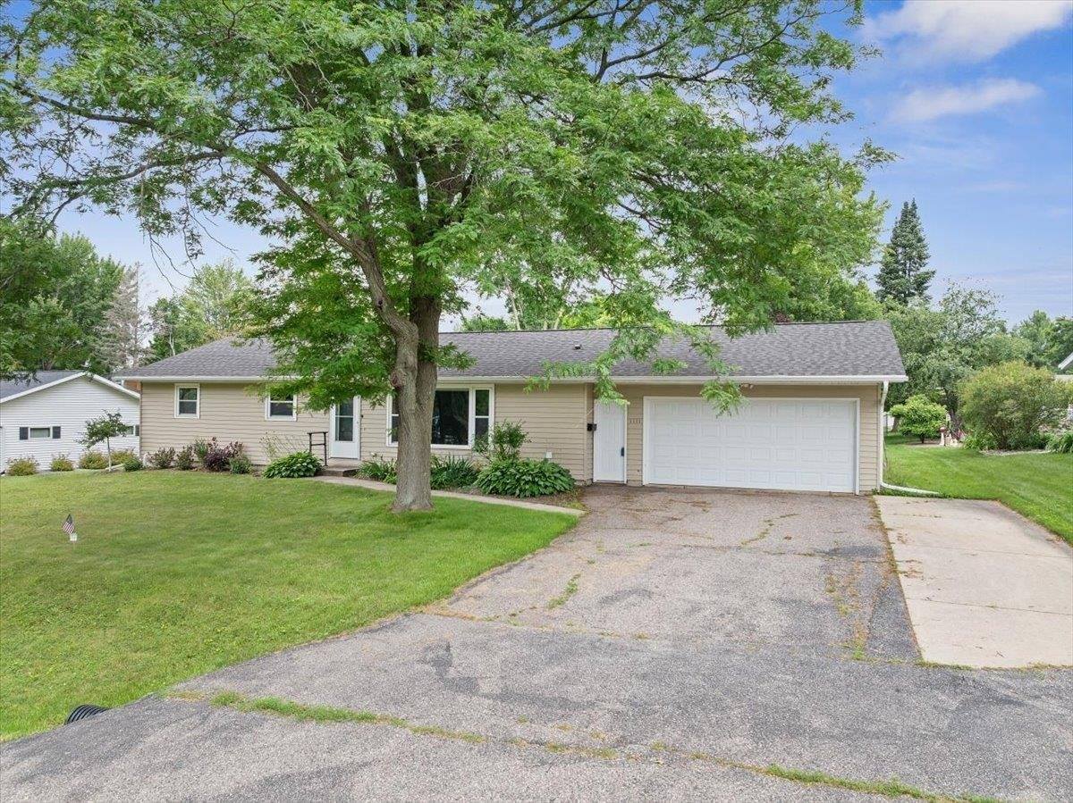 1111 W Blodgett Street, Marshfield, WI 54449