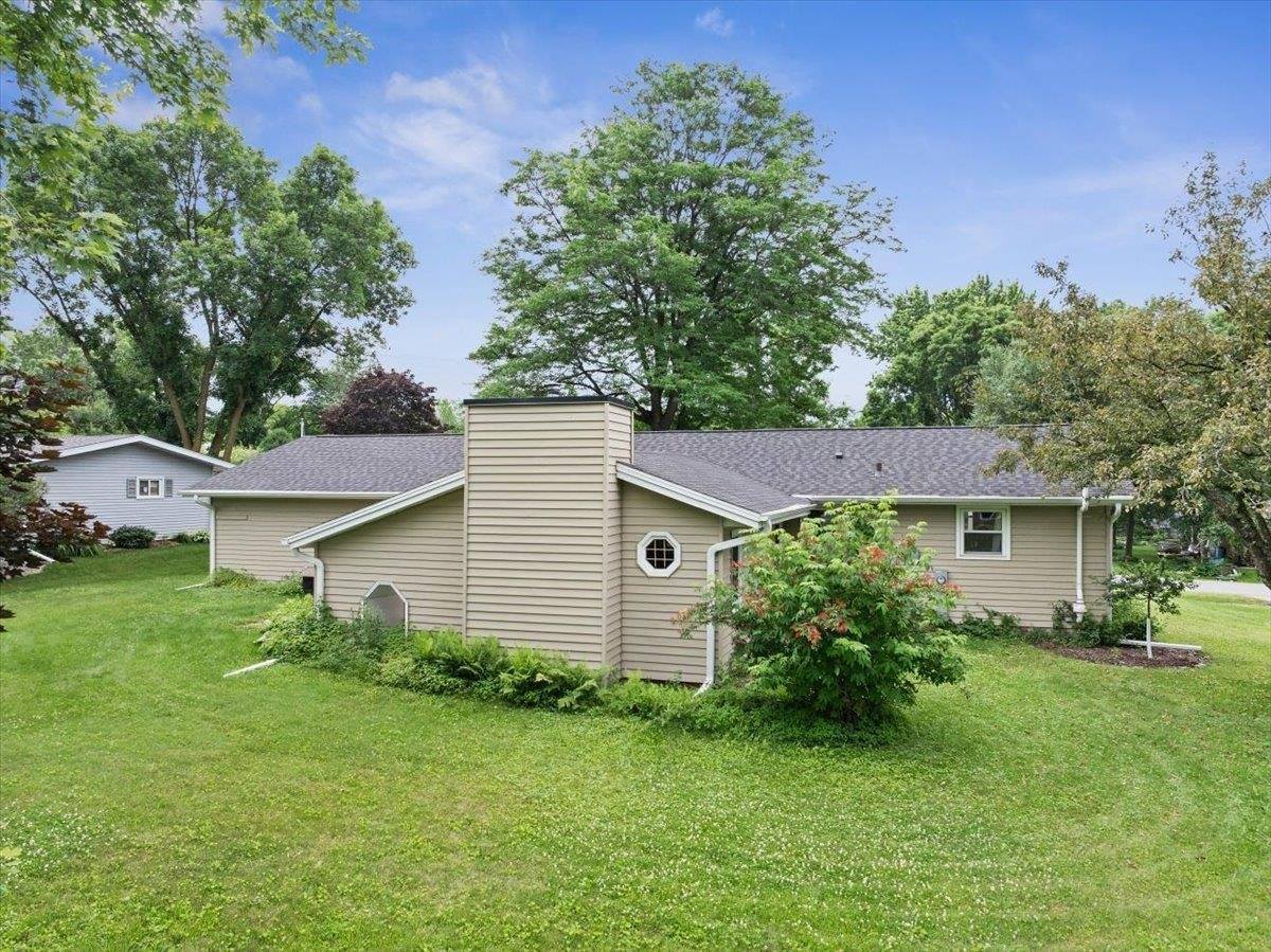 1111 W Blodgett Street, Marshfield, WI 54449