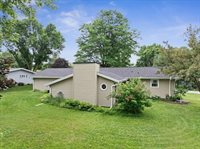 1111 W Blodgett Street, Marshfield, WI 54449