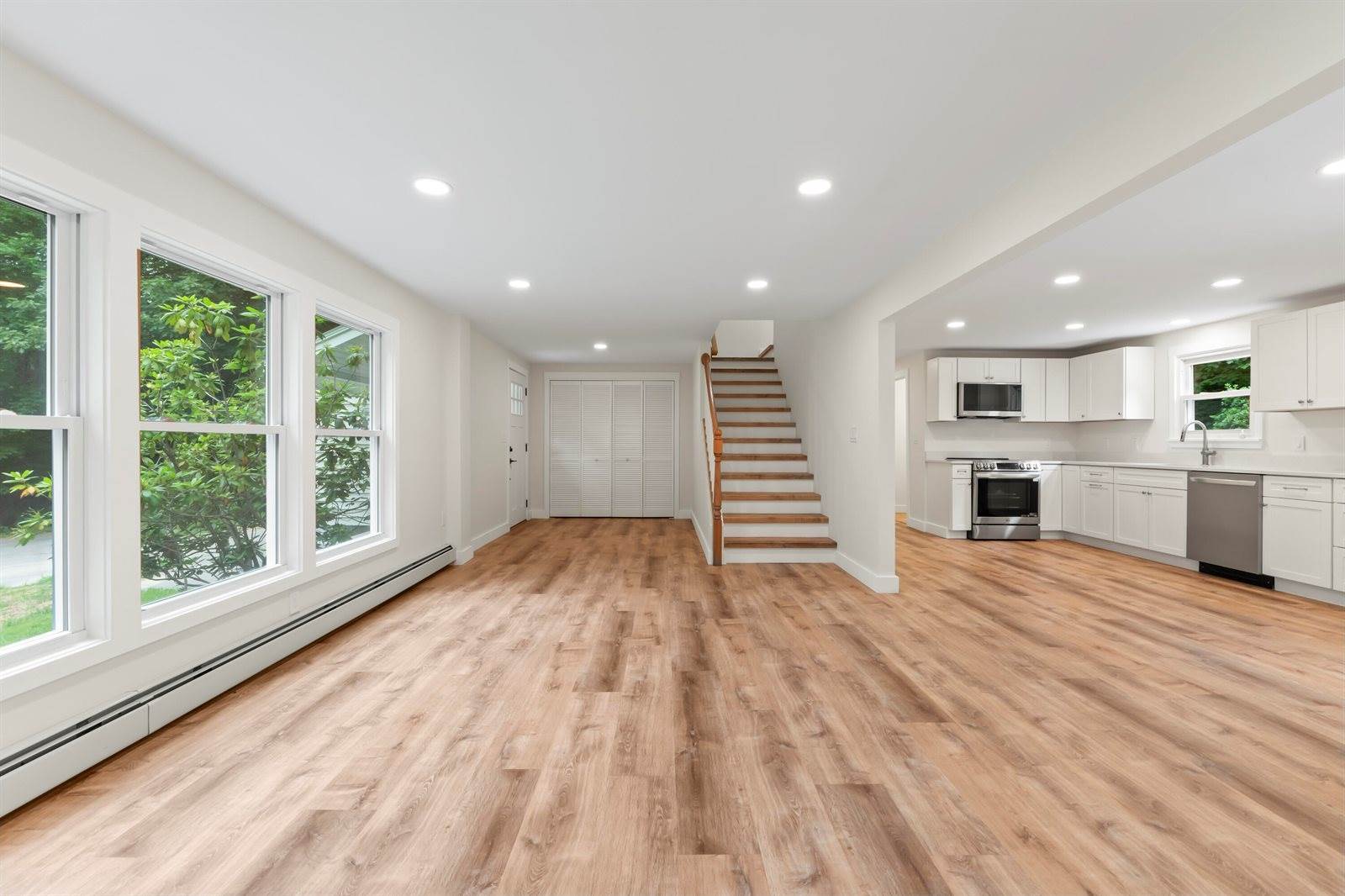 710 High Street, West Gardiner, ME 04345