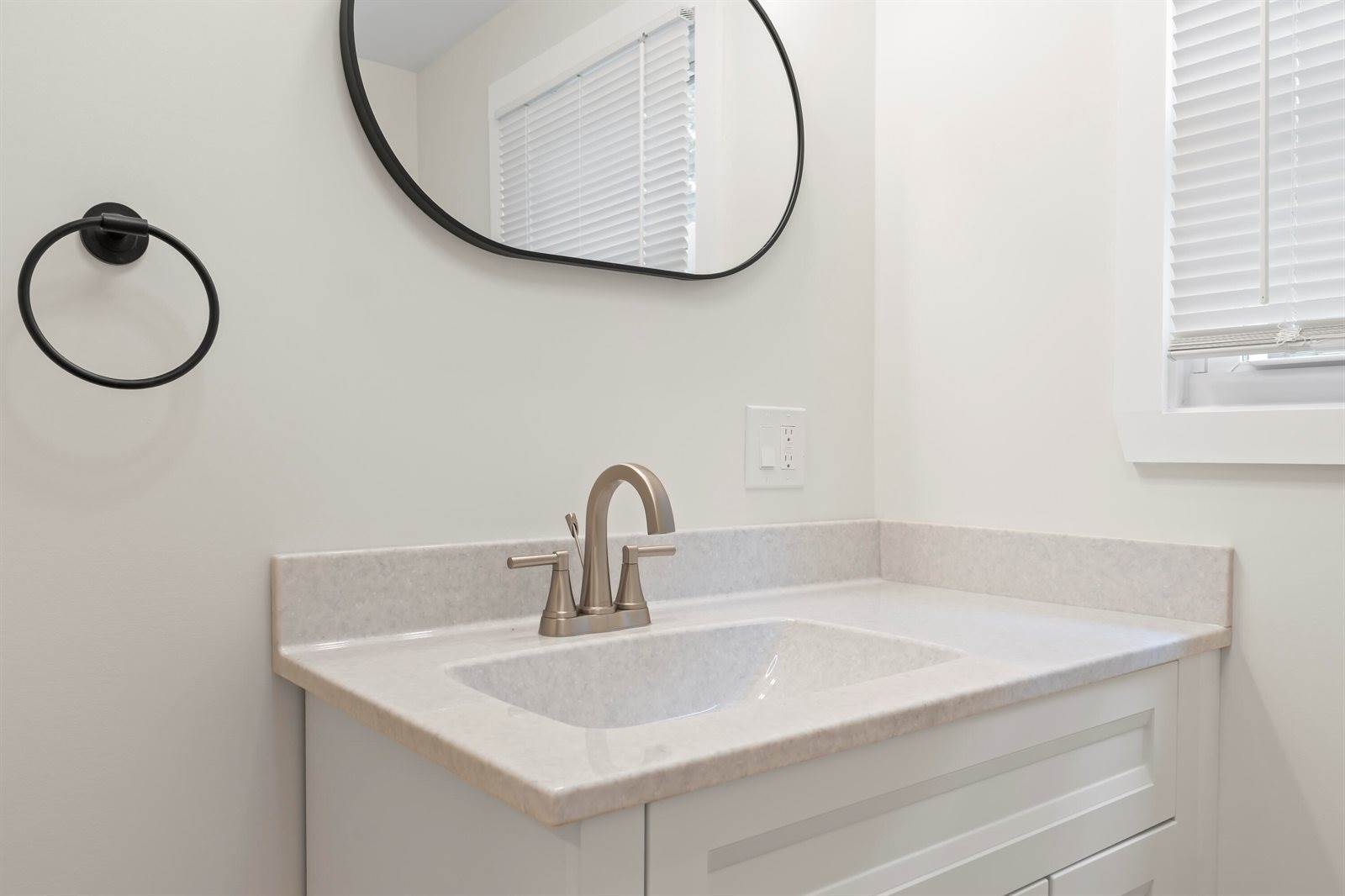 710 High Street, West Gardiner, ME 04345