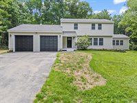 710 High Street, West Gardiner, ME 04345