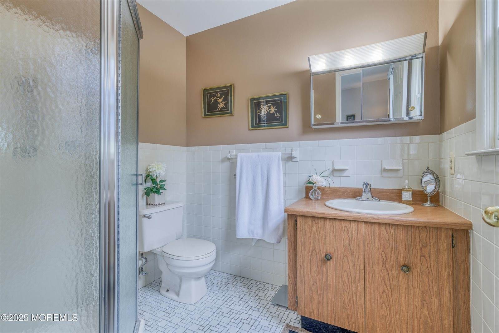 5 Bennington Drive, Toms River, NJ 08757