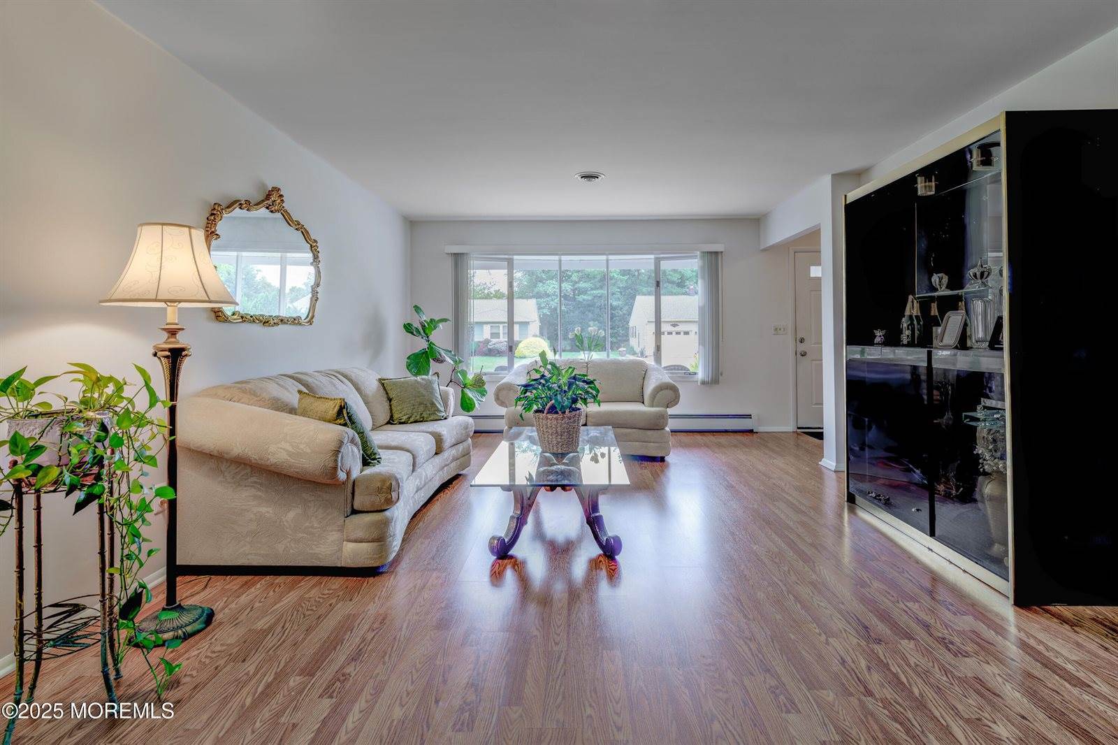 5 Bennington Drive, Toms River, NJ 08757