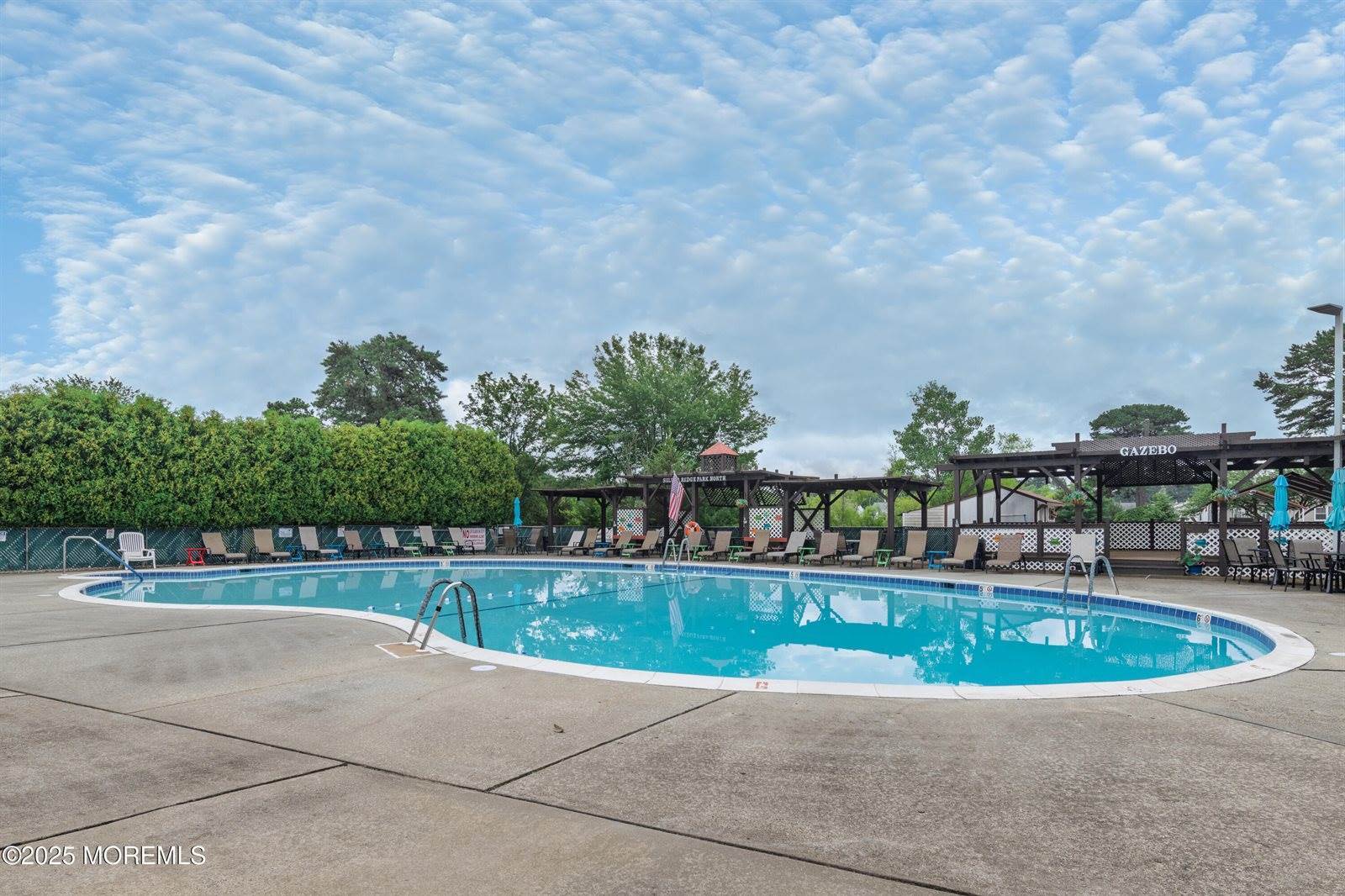 5 Bennington Drive, Toms River, NJ 08757