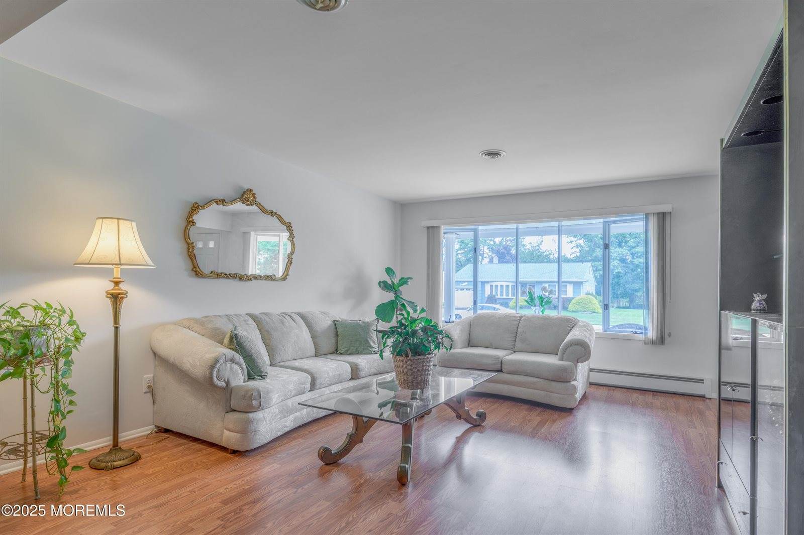 5 Bennington Drive, Toms River, NJ 08757