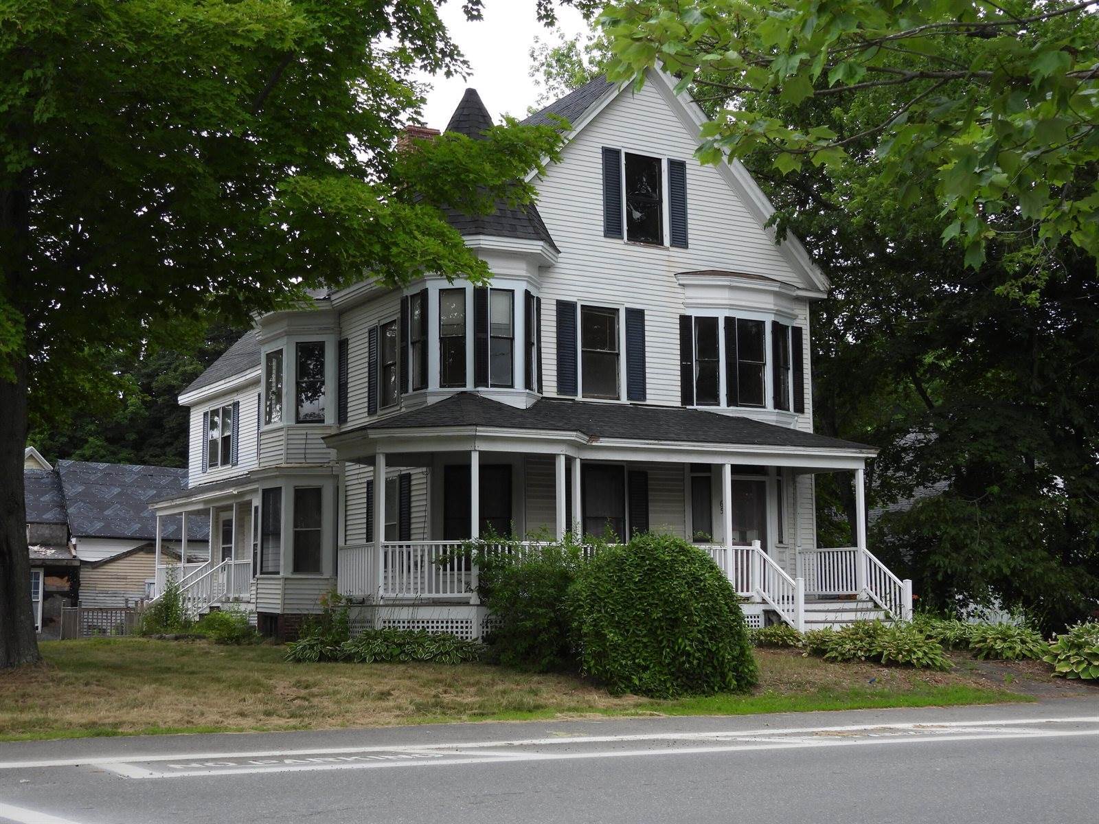 65 High Street, Fairfield, ME 04937