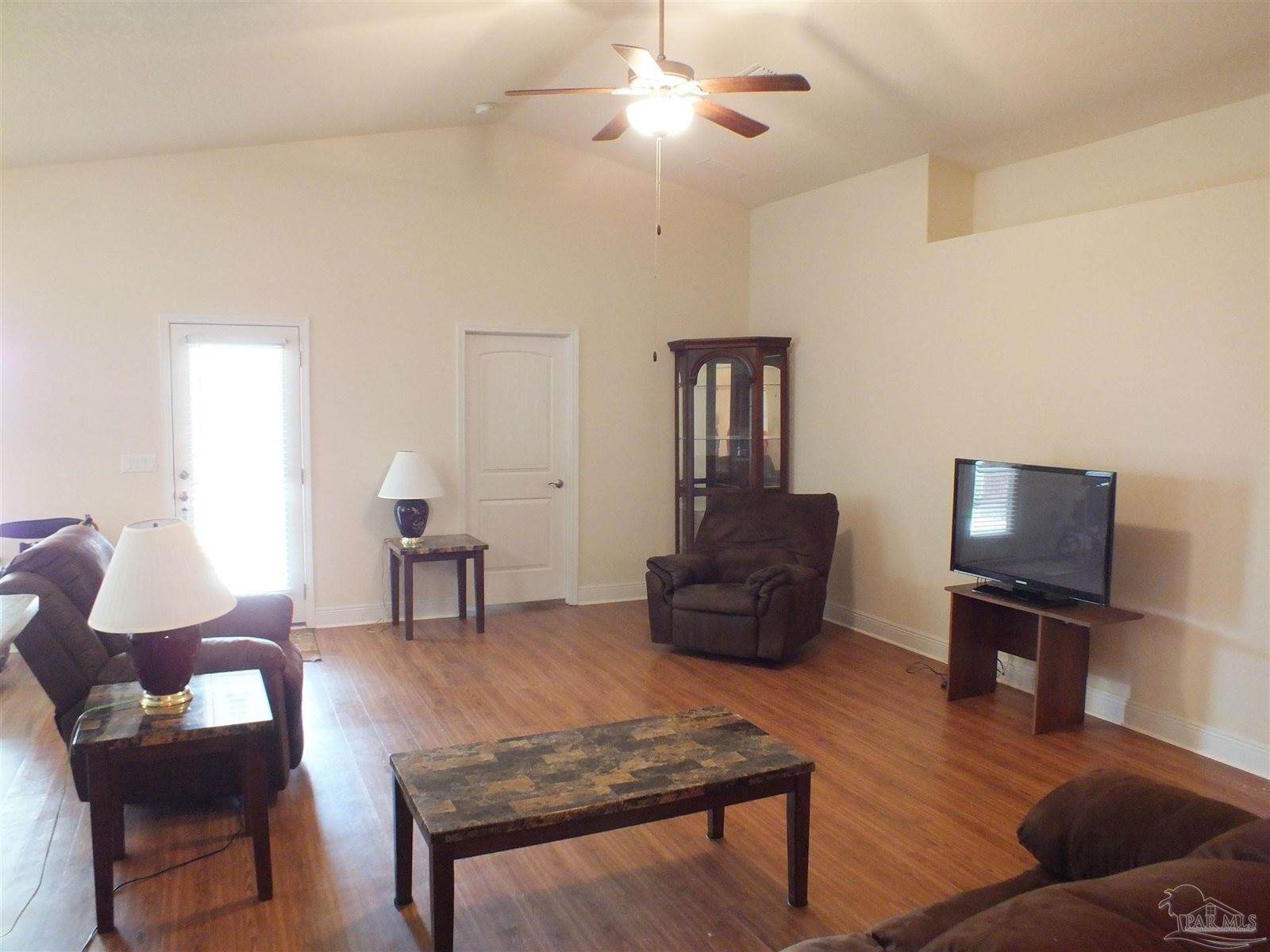 4441 Fiske St, Pace, FL 32571