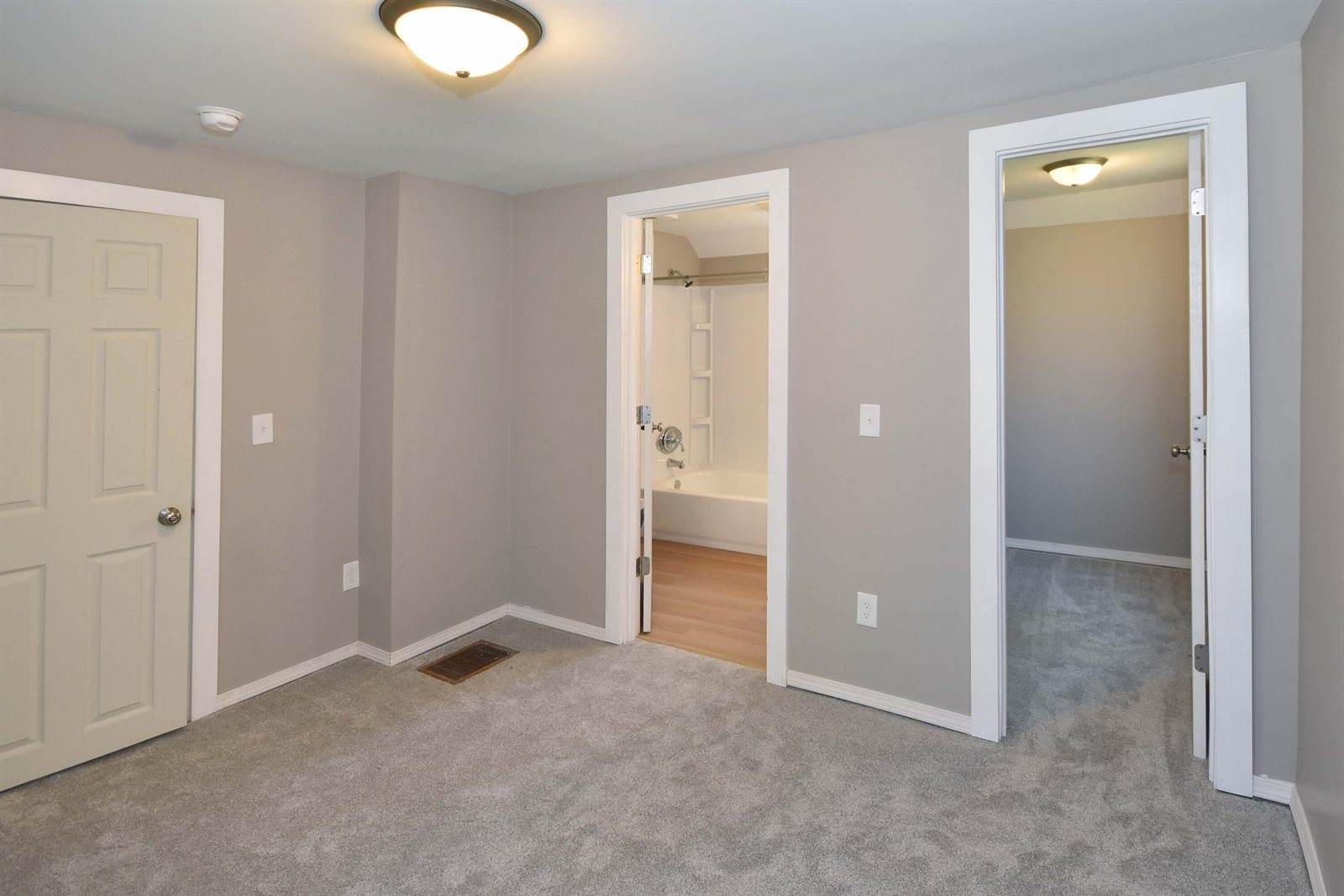 925 Princeton Avenue, Kalamazoo, MI 49007