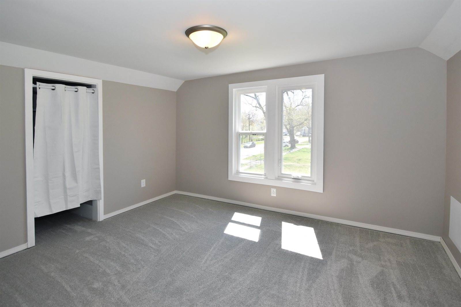 925 Princeton Avenue, Kalamazoo, MI 49007