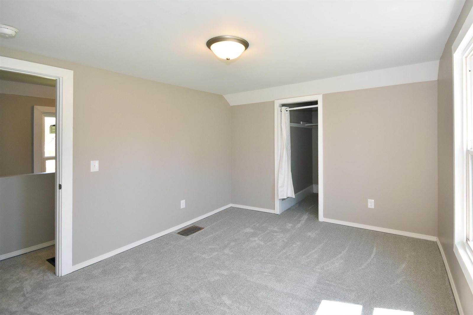 925 Princeton Avenue, Kalamazoo, MI 49007