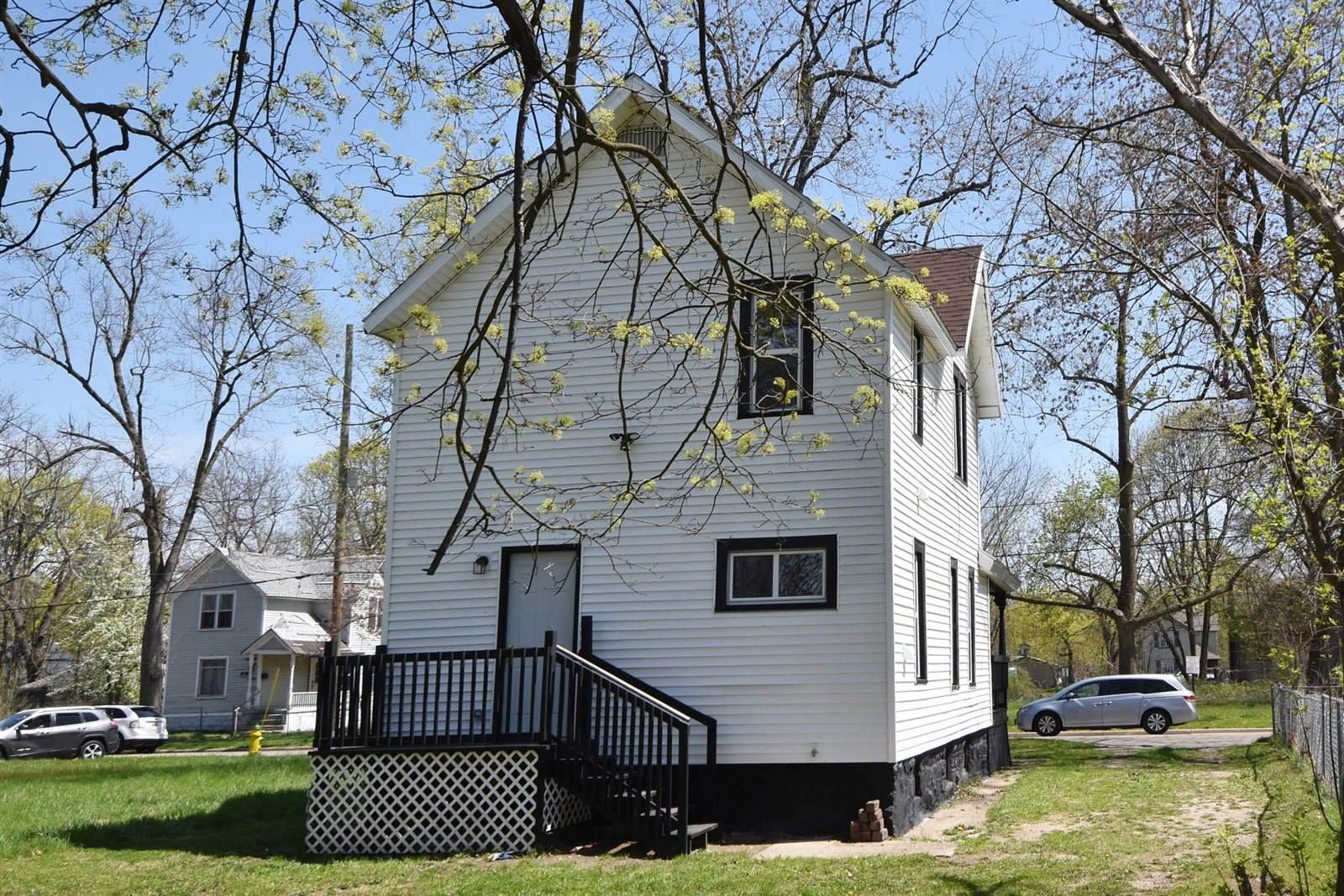 925 Princeton Avenue, Kalamazoo, MI 49007