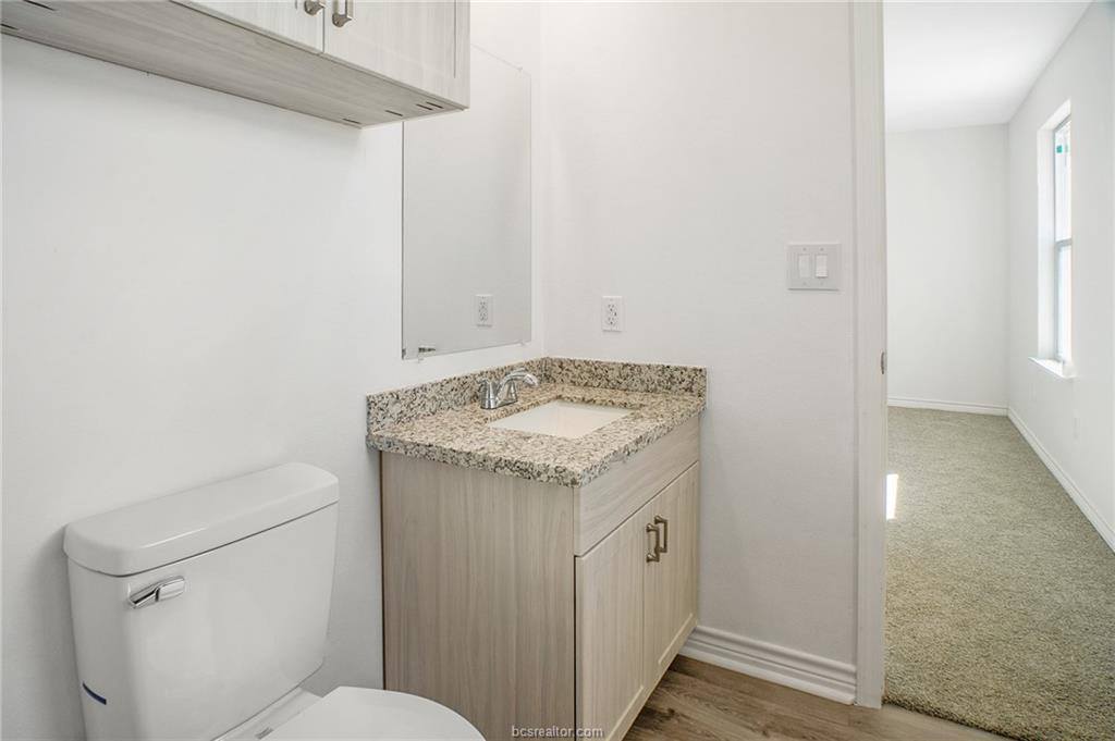 1704 Pine Street, Hearne, TX 77859