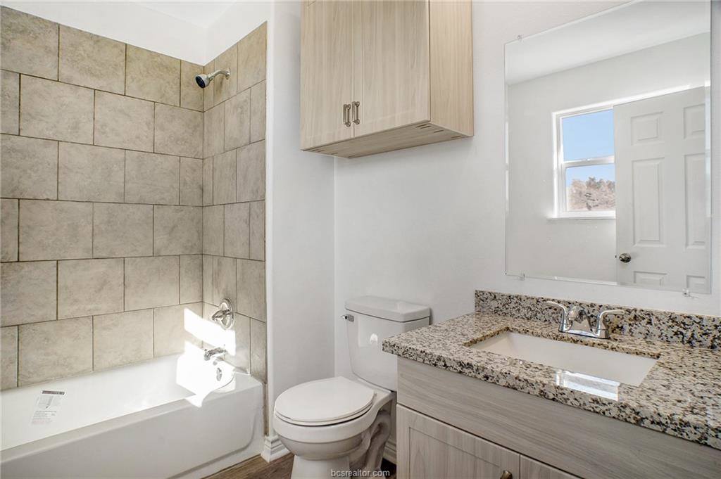 1707 Pine Street, Hearne, TX 77859