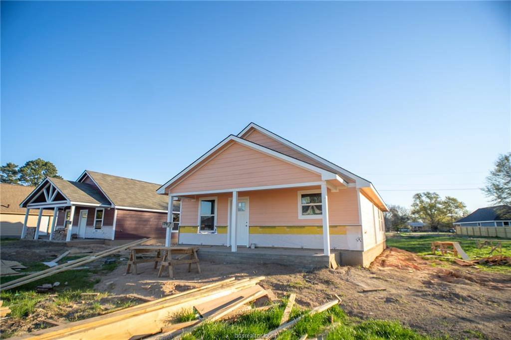 1707 Pine Street, Hearne, TX 77859