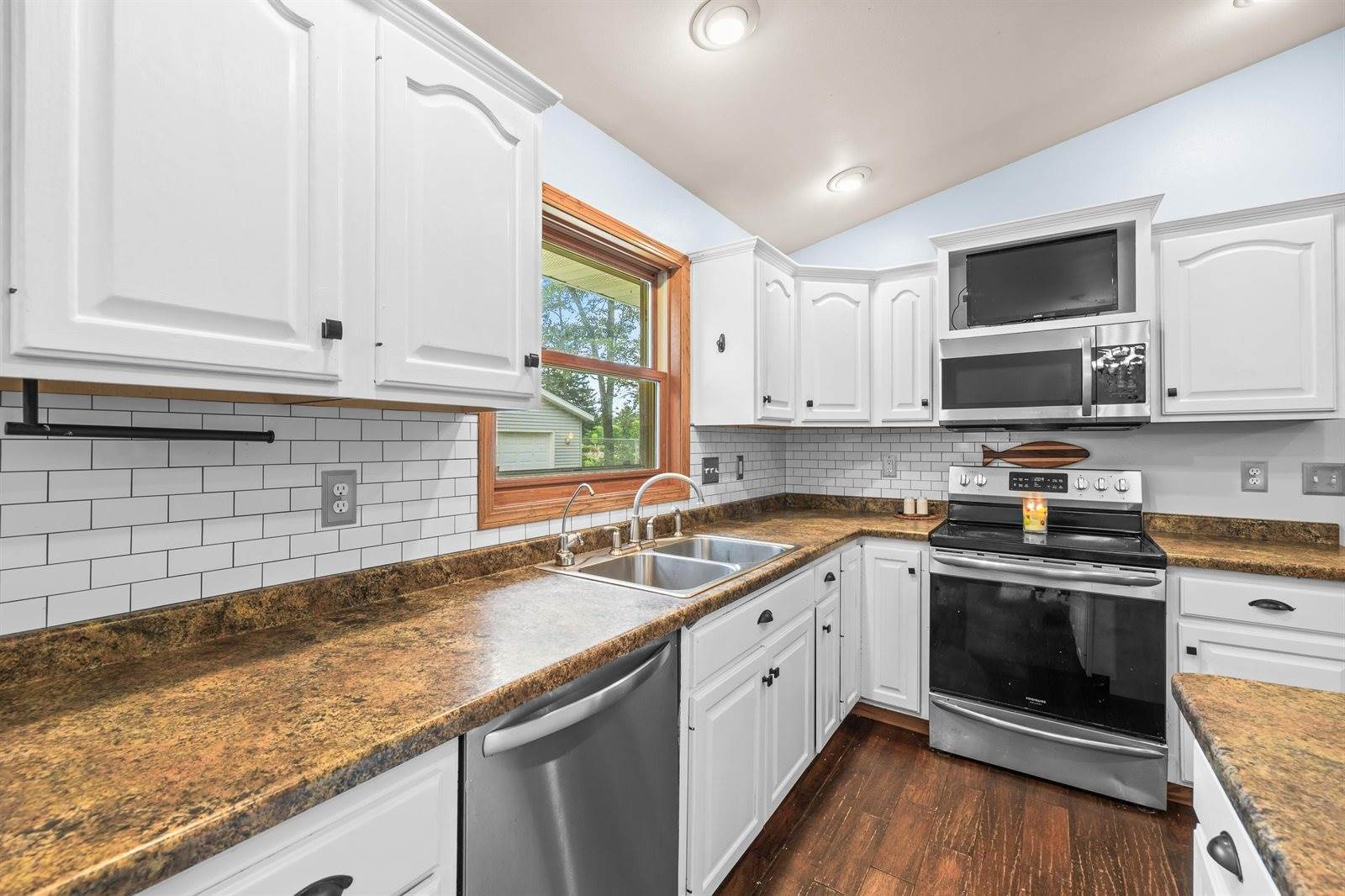 3261 Mirage Circle, Plover, WI 54467