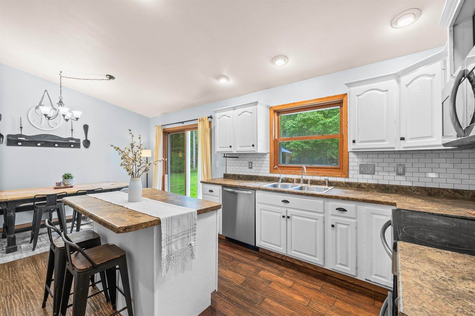 3261 Mirage Circle, Plover, WI 54467