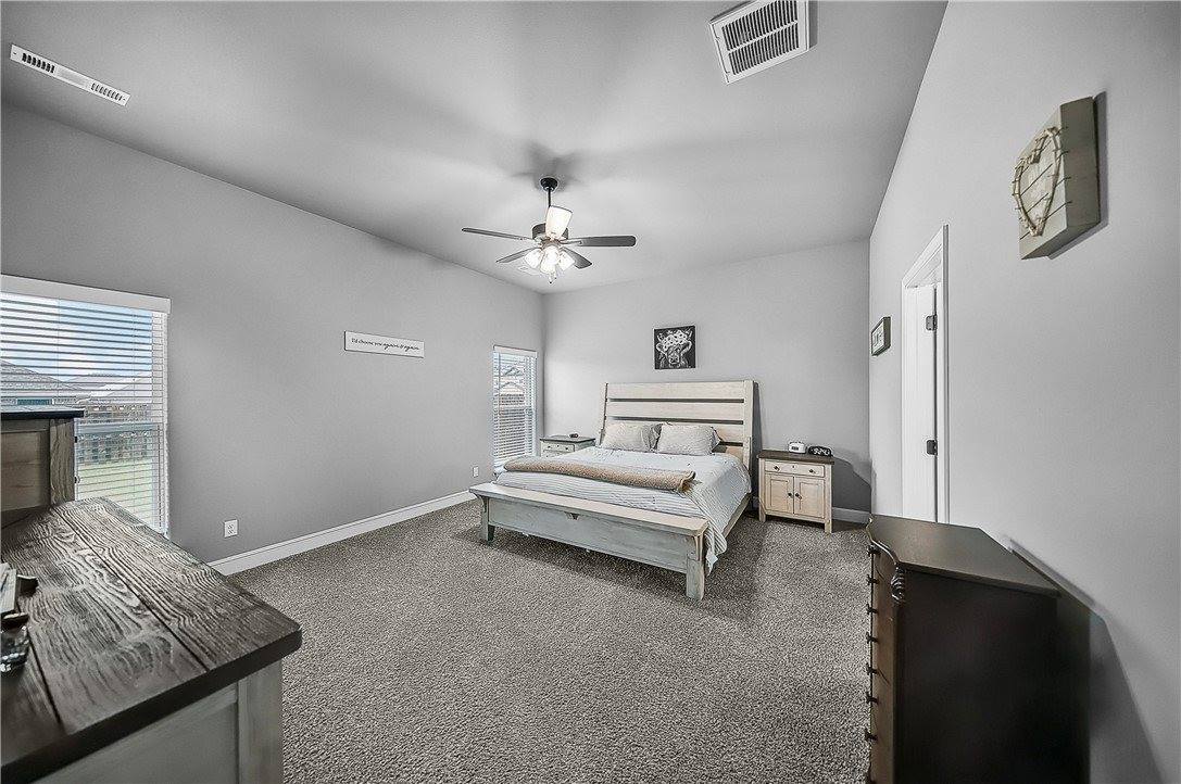 1060 Pink Lady Place, Bentonville, AR 72712