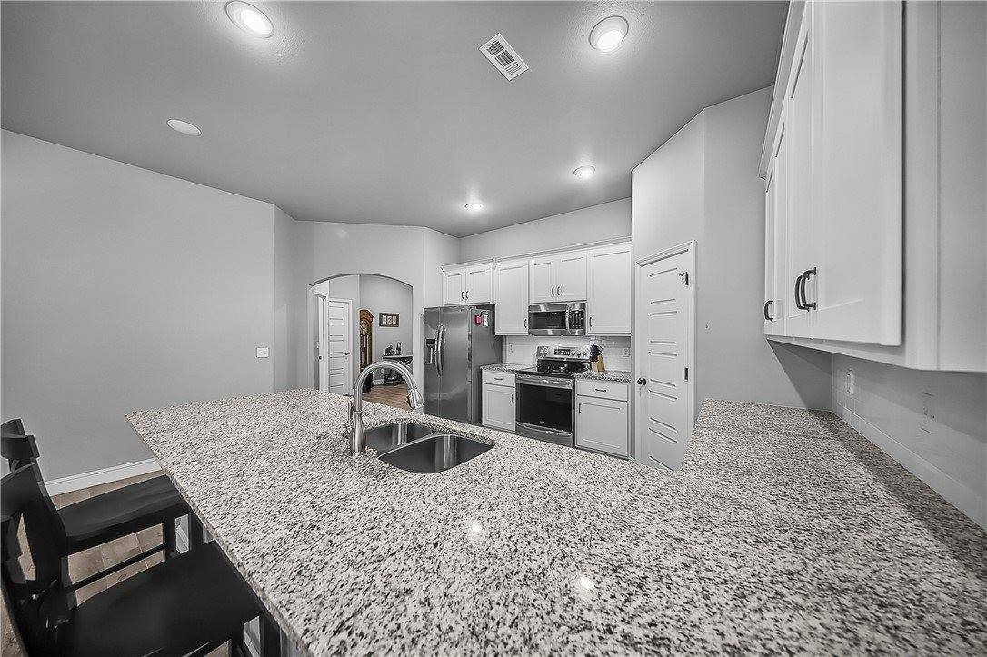 1060 Pink Lady Place, Bentonville, AR 72712