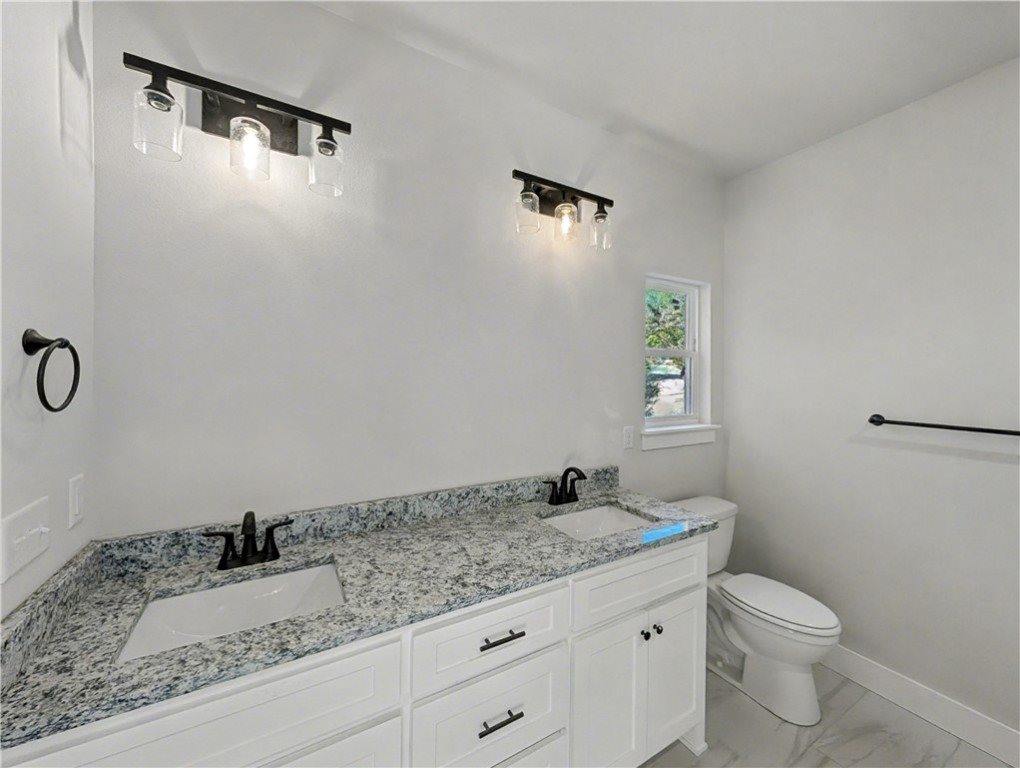 30 Lochgilphead Lane, Bella Vista, AR 72715