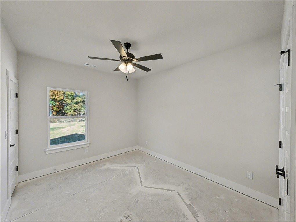 30 Lochgilphead Lane, Bella Vista, AR 72715